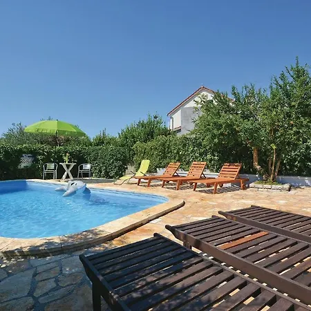 1 Bedroom In Kastel Sucurac * Kaštela
