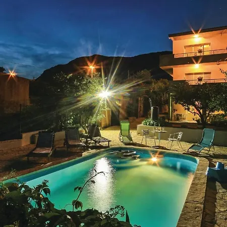 Apartmán Kastel Sucurac Ivana Pavla Ii *